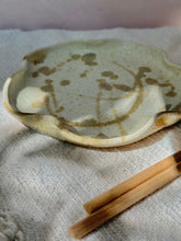 Load image into Gallery viewer, Plato de cerámica
