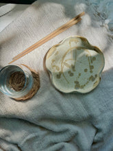 Load image into Gallery viewer, Plato de cerámica
